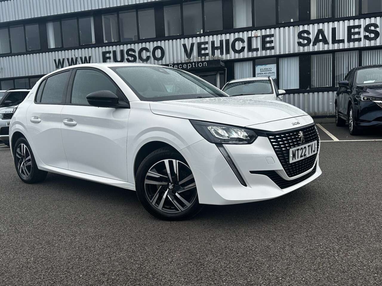 A 2022 PEUGEOT 208 1.5 BlueHDi Allure Premium Hatchback 5dr Diesel Manual Euro 6 (s/s) (100 ps A 2022 PEUGEOT 208 1.5 BlueHDi Allure Premium Hatchback 5dr Diesel Manual Euro 6 (s/s) (100 ps