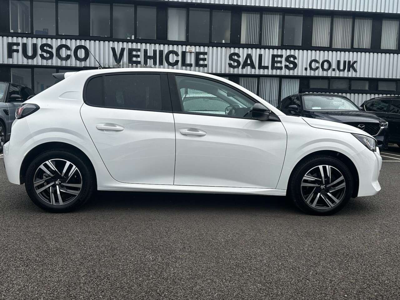 A 2022 PEUGEOT 208 1.5 BlueHDi Allure Premium Hatchback 5dr Diesel Manual Euro 6 (s/s) (100 ps A 2022 PEUGEOT 208 1.5 BlueHDi Allure Premium Hatchback 5dr Diesel Manual Euro 6 (s/s) (100 ps