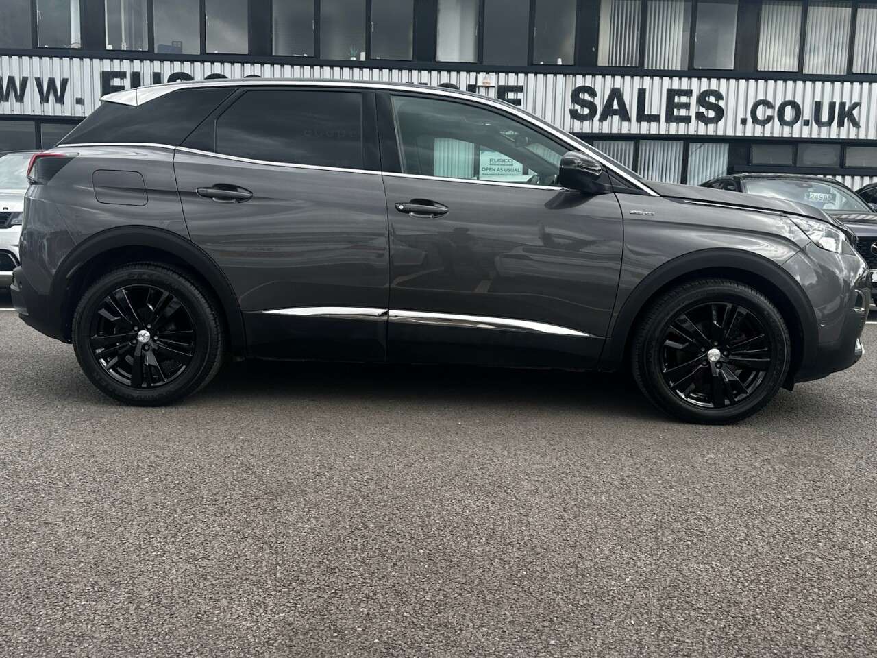 A 2018 PEUGEOT 3008 1.2 PureTech GT Line SUV 5dr Petrol Manual Euro 6 (s/s) (130 ps) APPLE CARP A 2018 PEUGEOT 3008 1.2 PureTech GT Line SUV 5dr Petrol Manual Euro 6 (s/s) (130 ps) APPLE CARP
