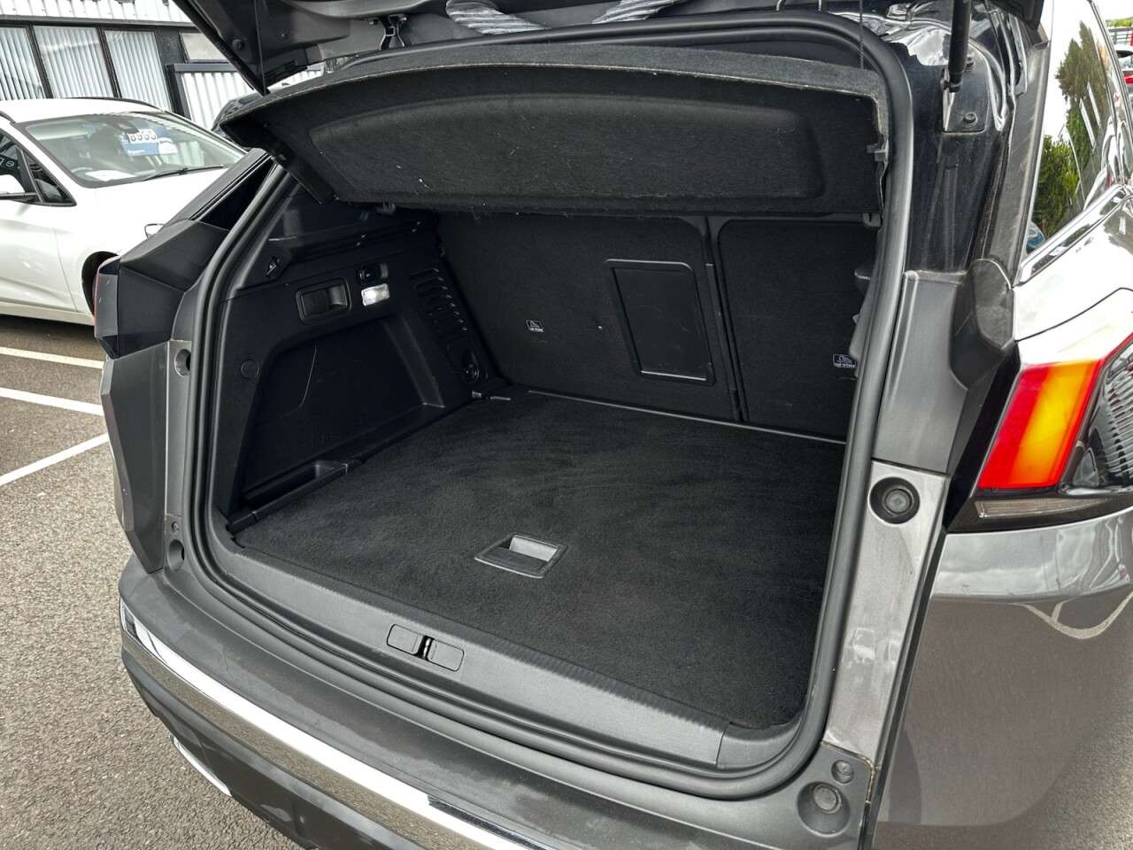 2018 PEUGEOT 3008 2018 PEUGEOT 3008