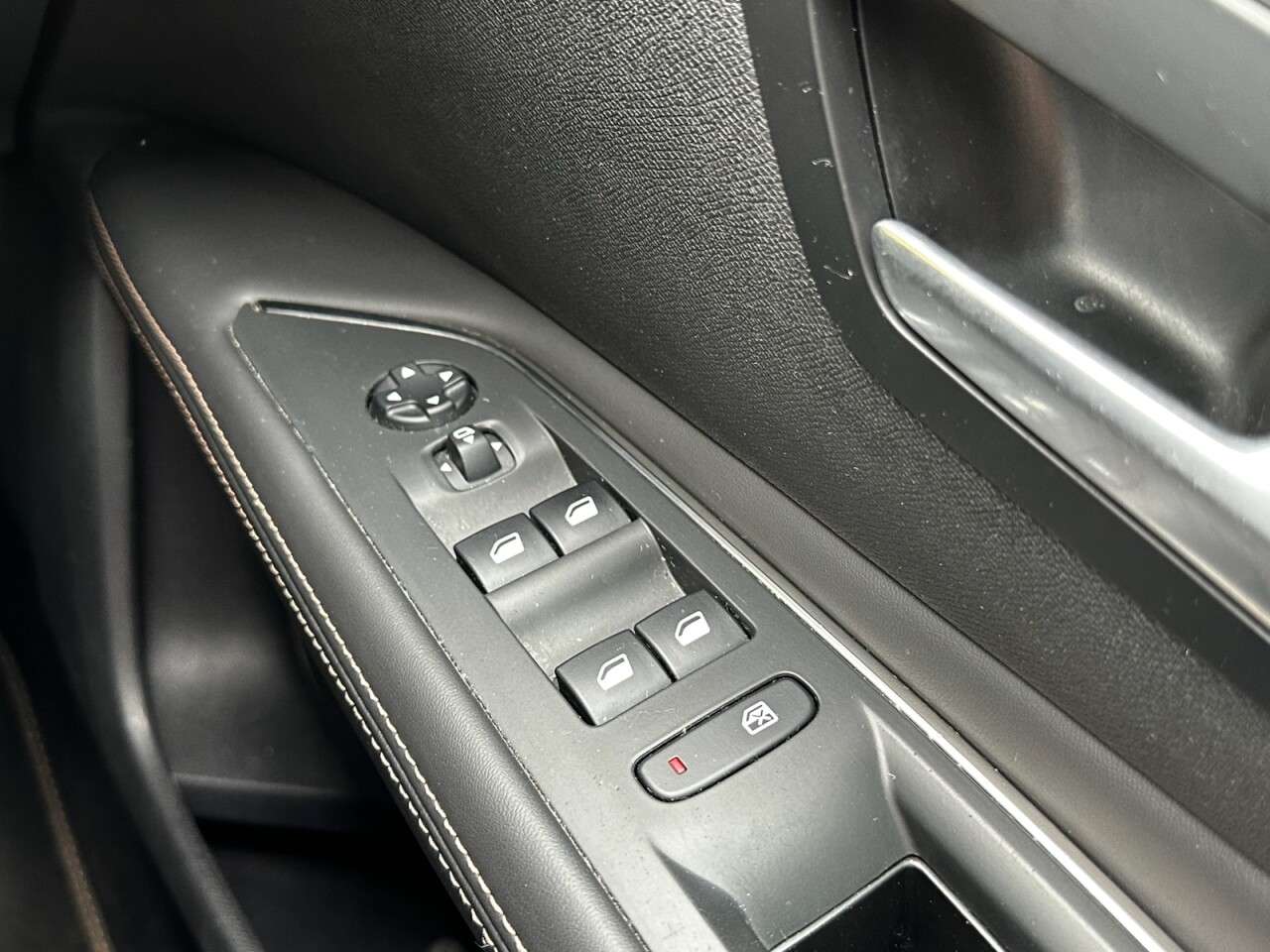 2018 PEUGEOT 3008 2018 PEUGEOT 3008