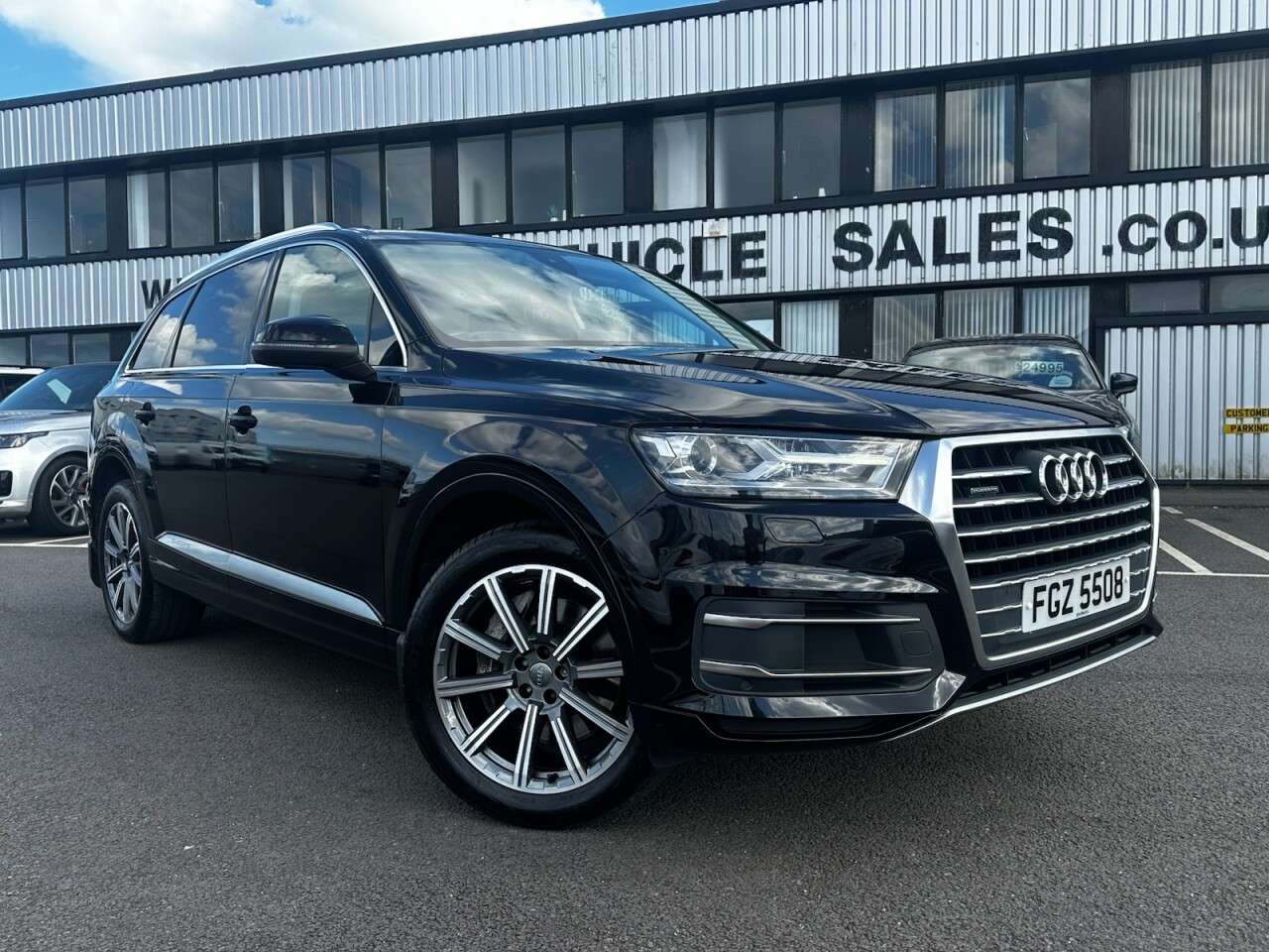 A 2017 AUDI Q7 3.0 TDI V6 SE SUV 5dr Diesel Tiptronic quattro Euro 6 (s/s) (218 ps) A 2017 AUDI Q7 3.0 TDI V6 SE SUV 5dr Diesel Tiptronic quattro Euro 6 (s/s) (218 ps)