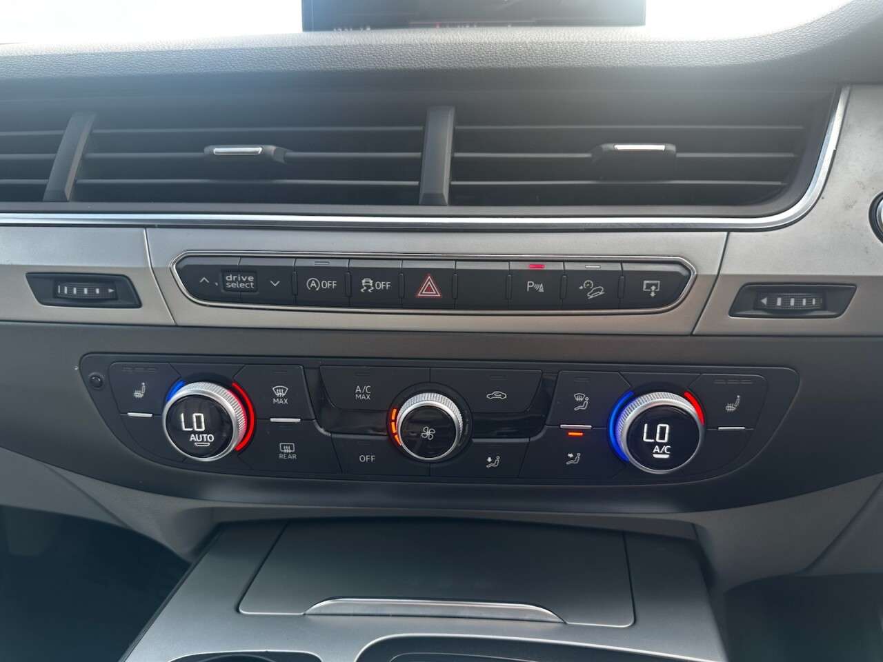 2017 AUDI Q7 2017 AUDI Q7