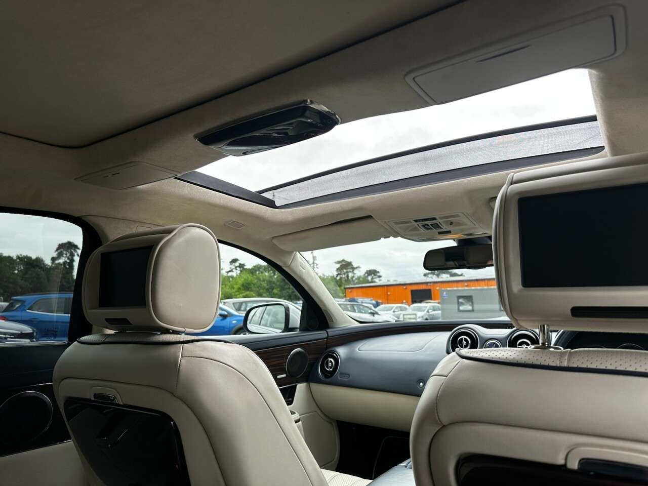 2012 JAGUAR XJ 2012 JAGUAR XJ