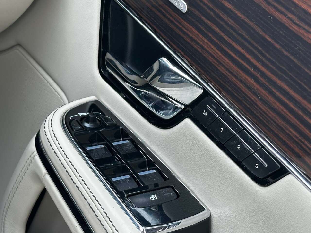 2012 JAGUAR XJ 2012 JAGUAR XJ
