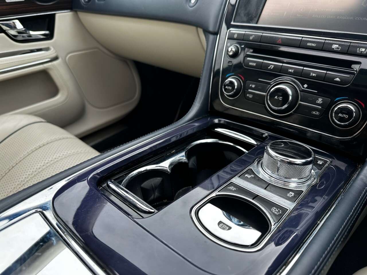 2012 JAGUAR XJ 2012 JAGUAR XJ