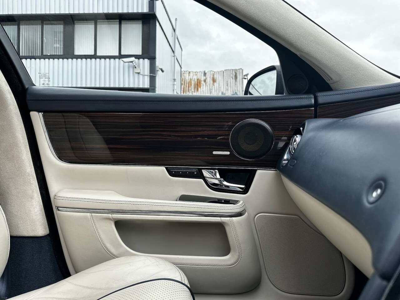 2012 JAGUAR XJ 2012 JAGUAR XJ