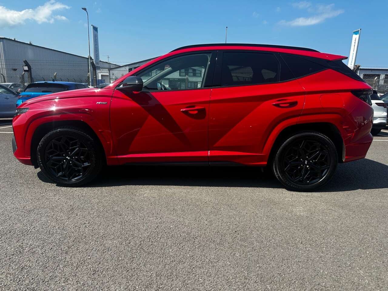 A 2022 HYUNDAI TUCSON 1.6 h T-GDi N Line SUV 5dr Petrol Hybrid Auto Euro 6 (s/s) (230 ps) REVERSI A 2022 HYUNDAI TUCSON 1.6 h T-GDi N Line SUV 5dr Petrol Hybrid Auto Euro 6 (s/s) (230 ps) REVERSI