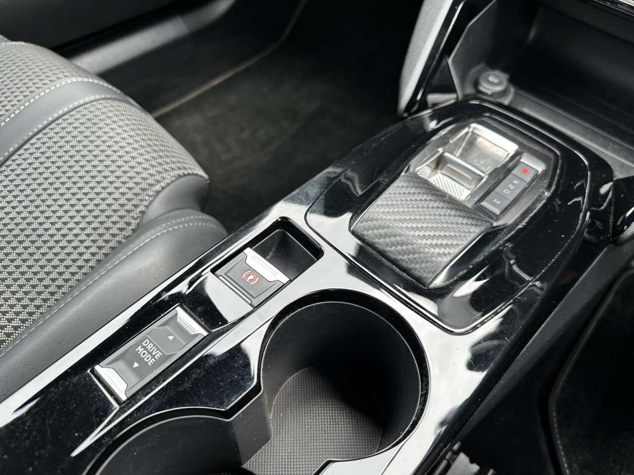 2022 PEUGEOT 2008 2022 PEUGEOT 2008
