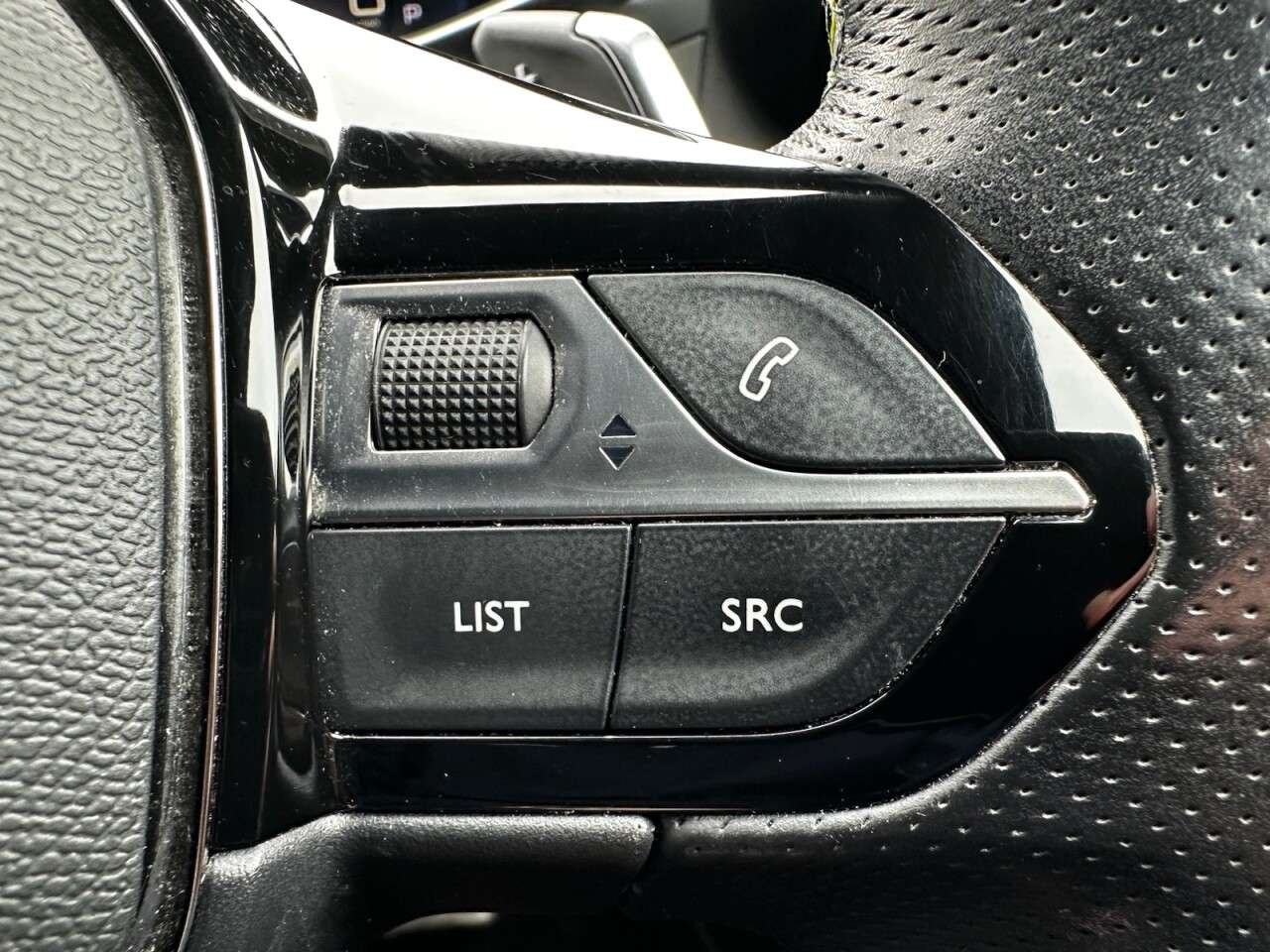 2022 PEUGEOT 2008 2022 PEUGEOT 2008