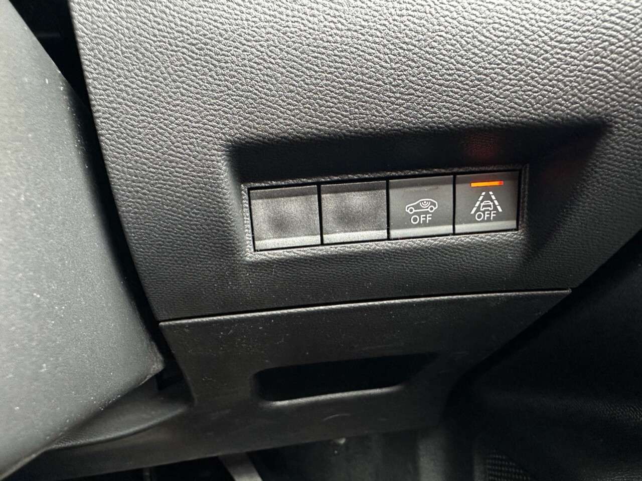 2022 PEUGEOT 2008 2022 PEUGEOT 2008