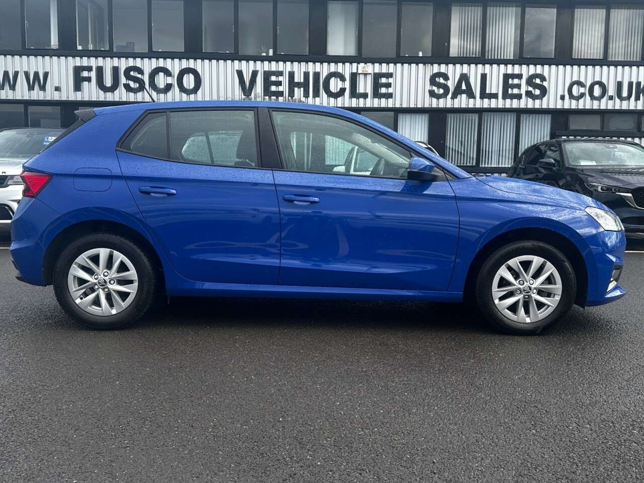 A 2023 SKODA FABIA 1.0 MPI SE Comfort Hatchback 5dr Petrol Manual Euro 6 (s/s) (80 ps) SMARTLI A 2023 SKODA FABIA 1.0 MPI SE Comfort Hatchback 5dr Petrol Manual Euro 6 (s/s) (80 ps) SMARTLI