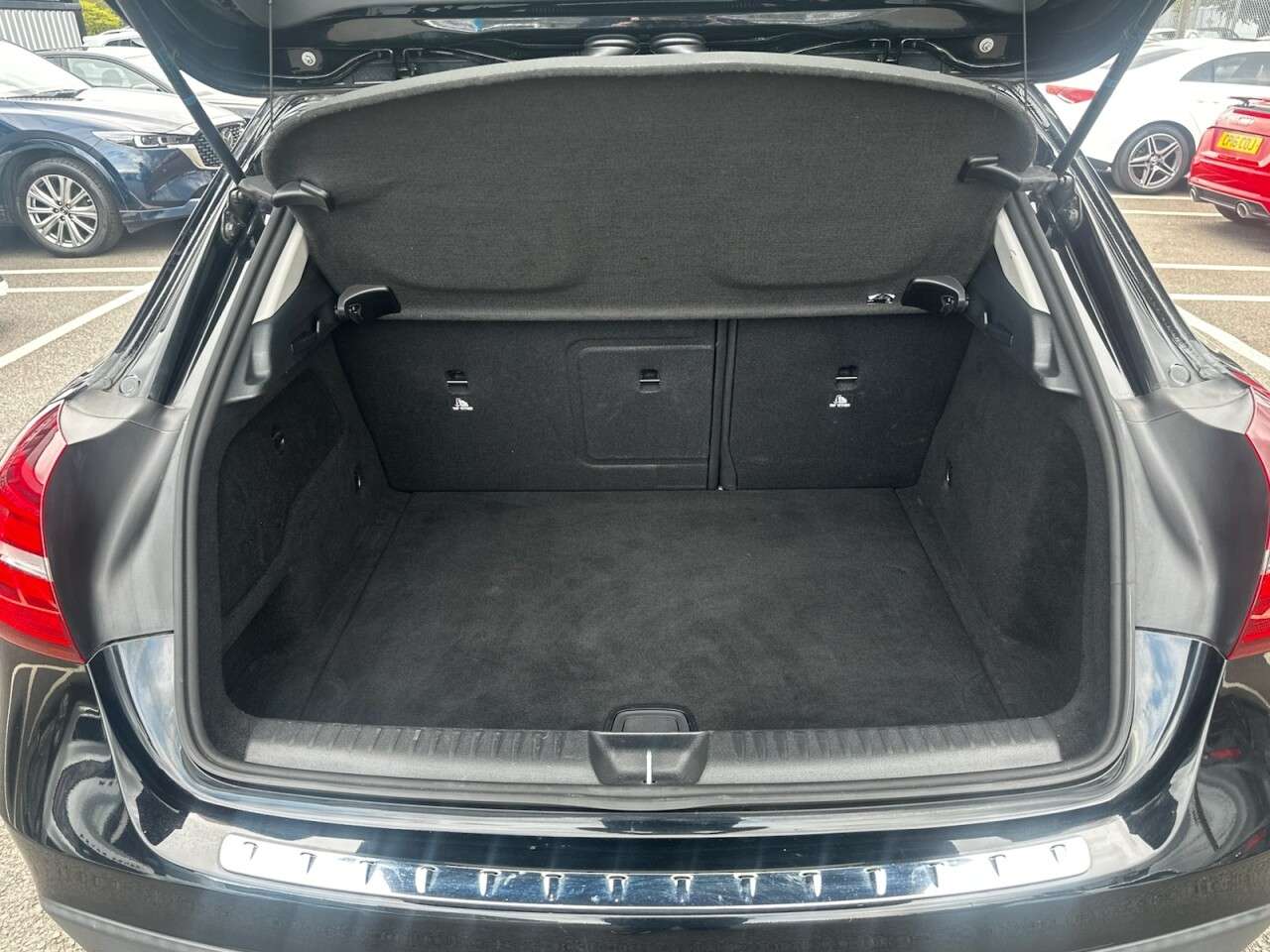 2020 MERCEDES-BENZ 180 2020 MERCEDES-BENZ 180