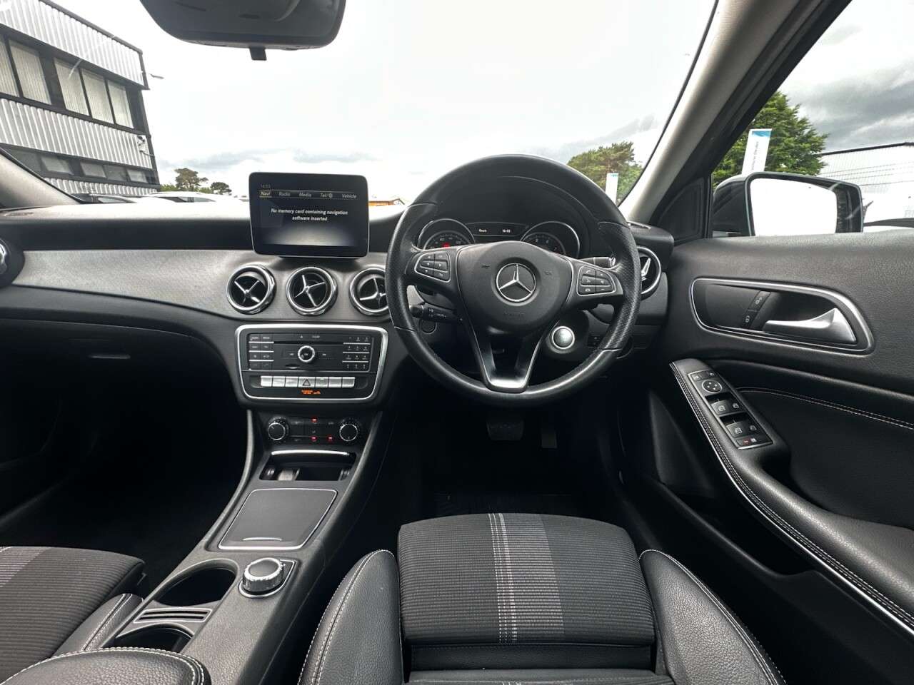 2020 MERCEDES-BENZ 180 2020 MERCEDES-BENZ 180