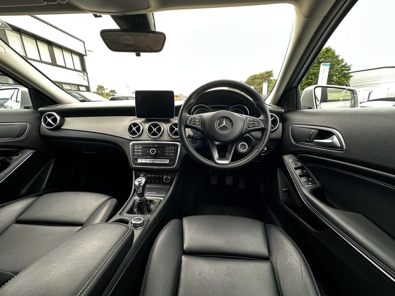 2017 MERCEDES-BENZ 180 2017 MERCEDES-BENZ 180