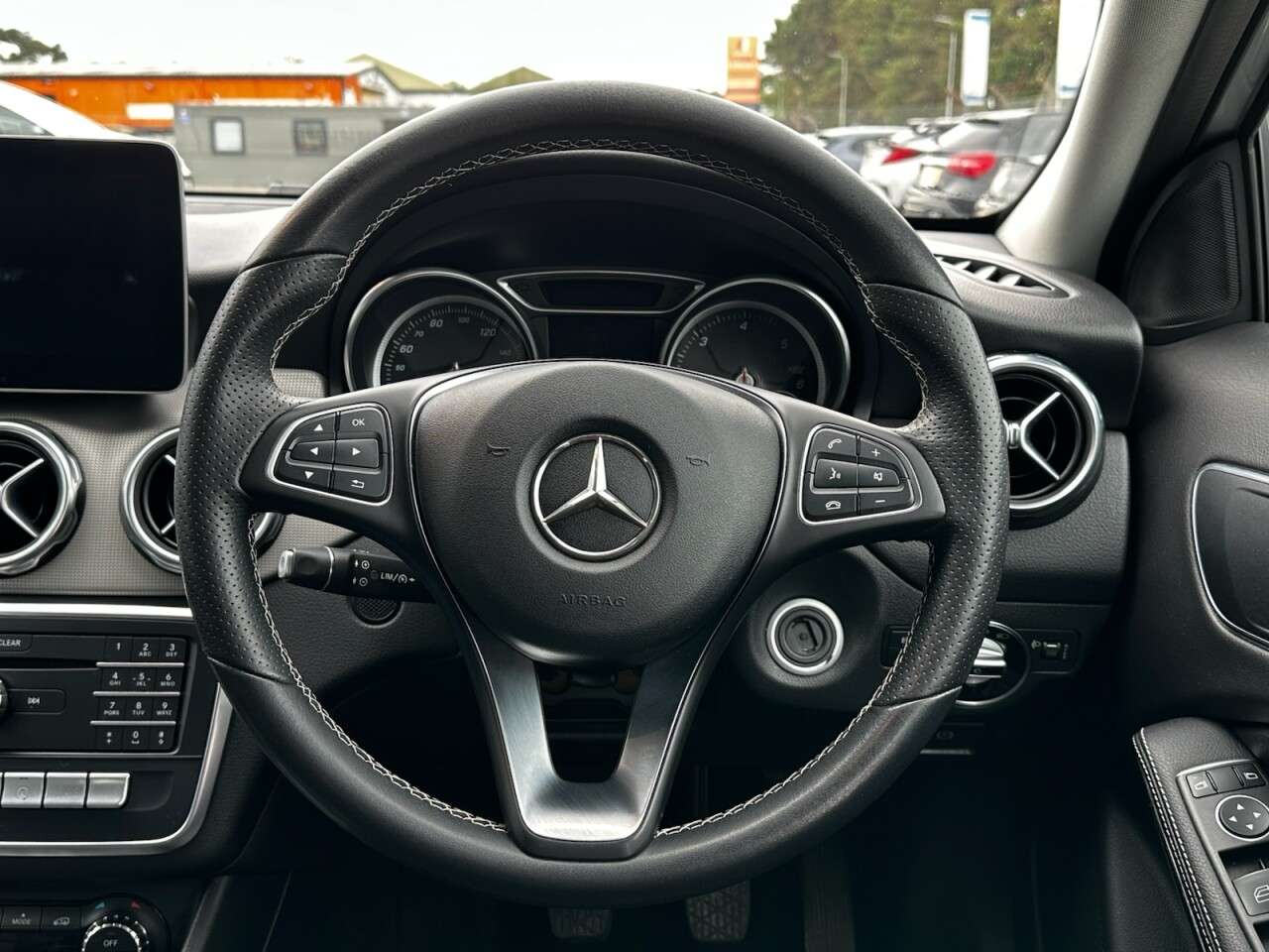 2017 MERCEDES-BENZ 180 2017 MERCEDES-BENZ 180