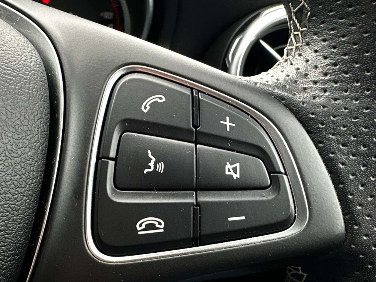 2017 MERCEDES-BENZ 180 2017 MERCEDES-BENZ 180