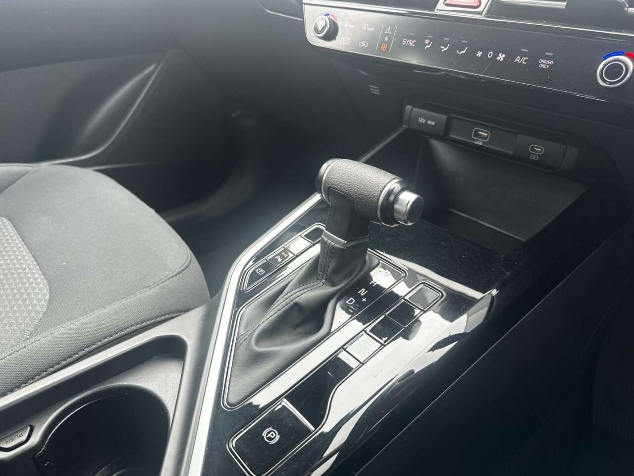 2023 KIA NIRO 2023 KIA NIRO