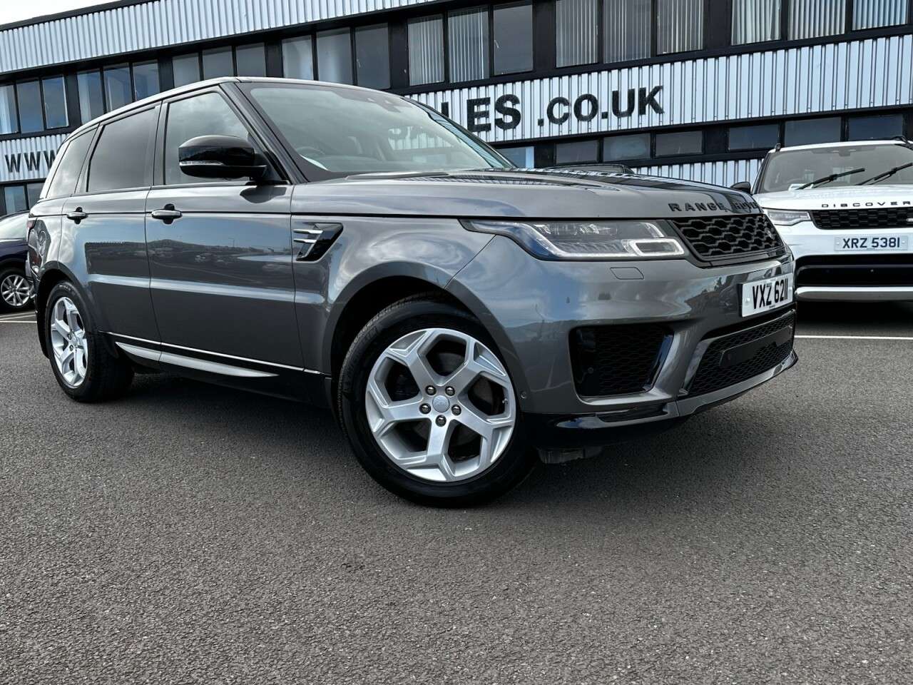 A 2018 LAND ROVER RANGE ROVER SPORT 3.0 SD V6 HSE SUV 5dr Diesel Auto 4WD Euro 6 (s/s) (306 ps) LEATHER INTERIO A 2018 LAND ROVER RANGE ROVER SPORT 3.0 SD V6 HSE SUV 5dr Diesel Auto 4WD Euro 6 (s/s) (306 ps) LEATHER INTERIO