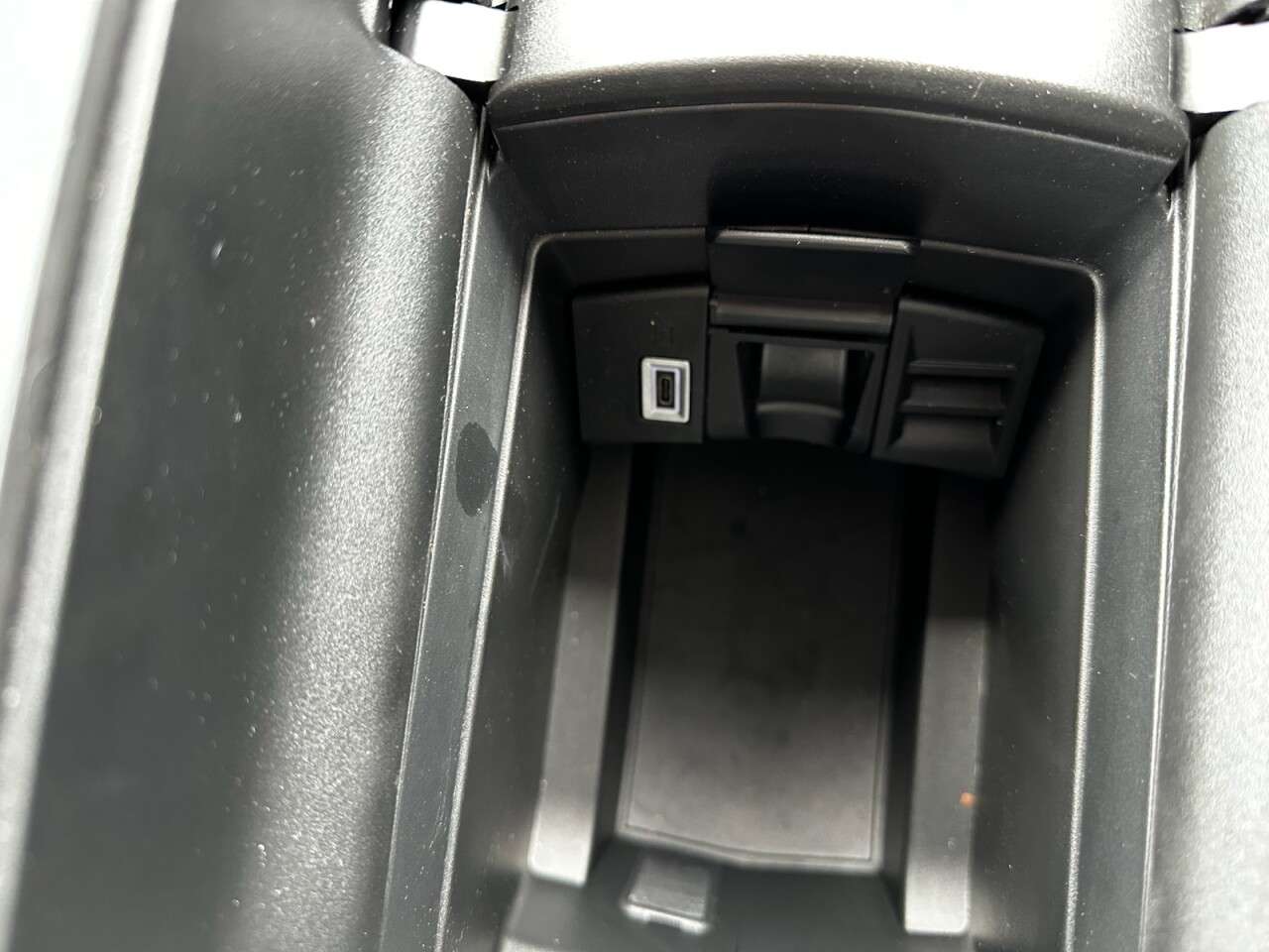 2024 DS AUTOMOBILES DS 4 2024 DS AUTOMOBILES DS 4