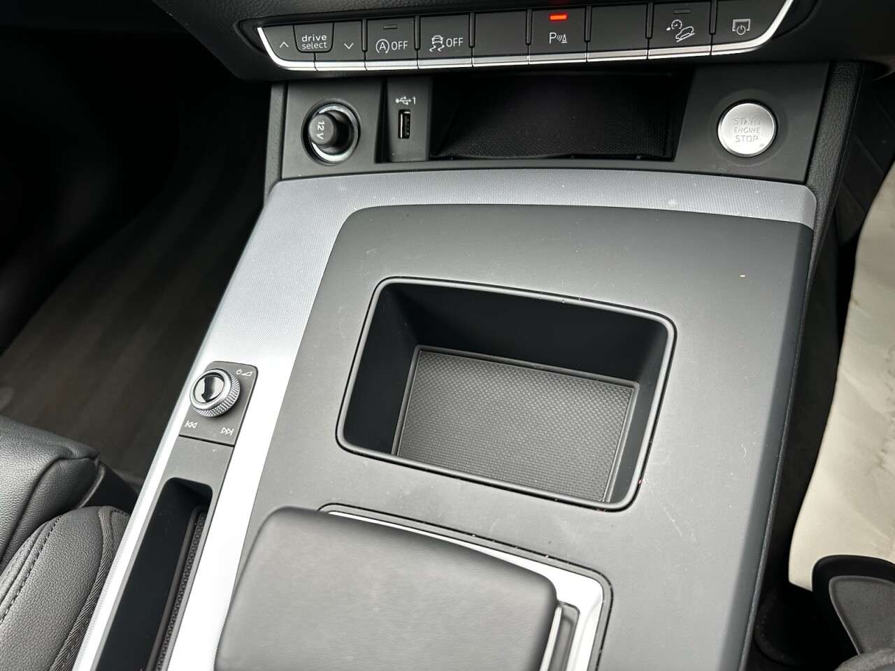 2022 AUDI Q5 2022 AUDI Q5