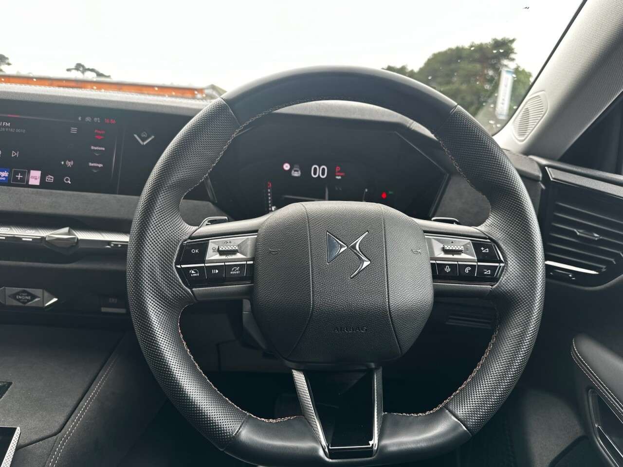 2024 DS AUTOMOBILES DS 4 2024 DS AUTOMOBILES DS 4