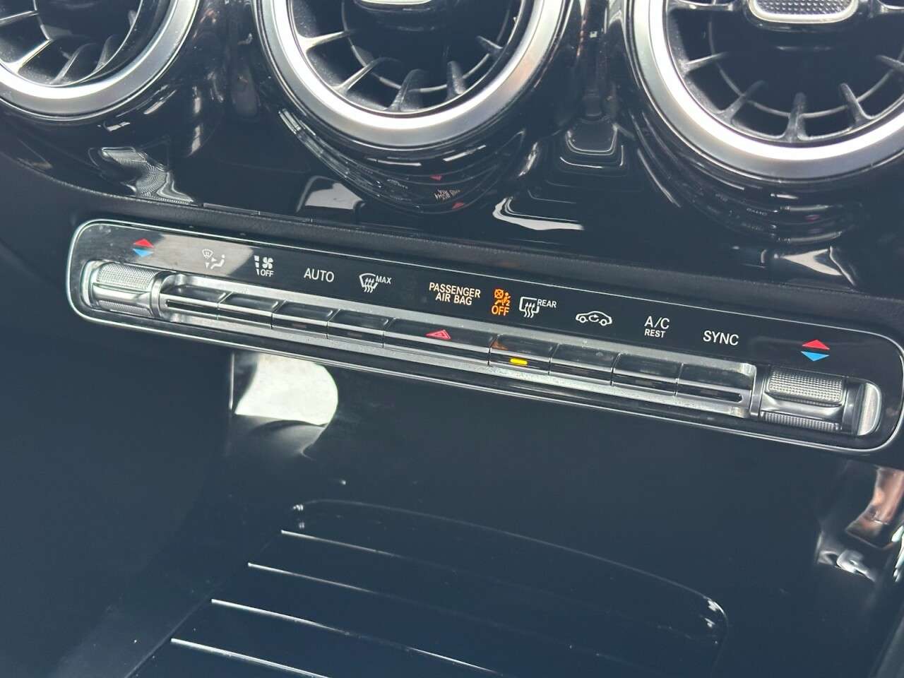 2019 MERCEDES-BENZ A CLASS 2019 MERCEDES-BENZ A CLASS