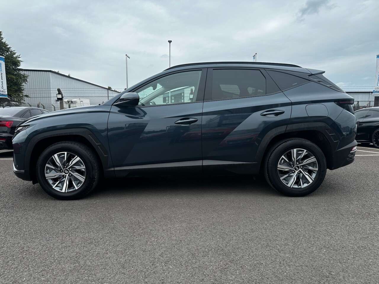 A 2022 HYUNDAI TUCSON 1.6 T-GDi SE Connect SUV 5dr Petrol Manual Euro 6 (s/s) (150 ps) A 2022 HYUNDAI TUCSON 1.6 T-GDi SE Connect SUV 5dr Petrol Manual Euro 6 (s/s) (150 ps)