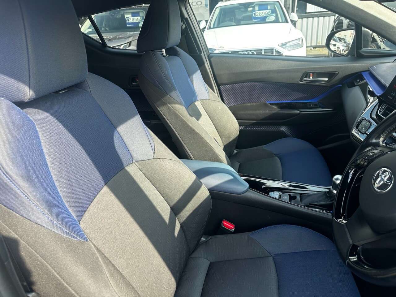 2017 TOYOTA C-HR 2017 TOYOTA C-HR