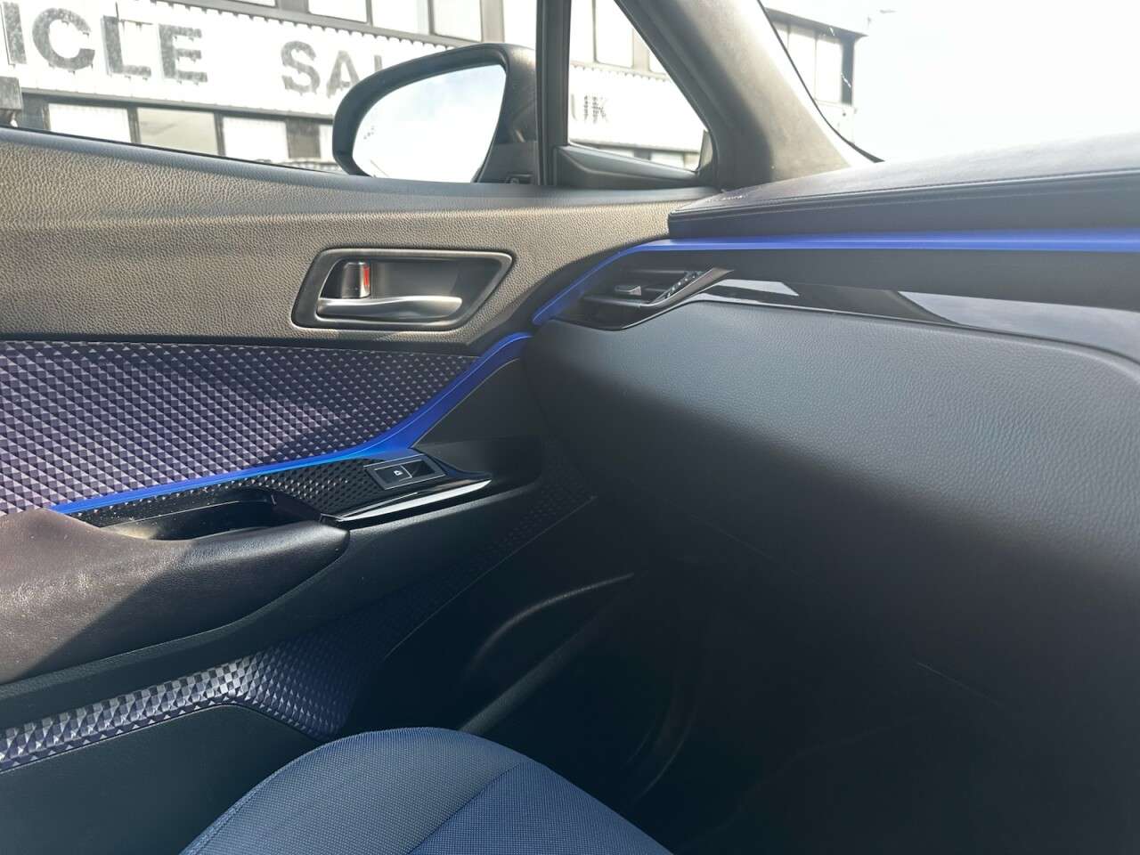 2017 TOYOTA C-HR 2017 TOYOTA C-HR