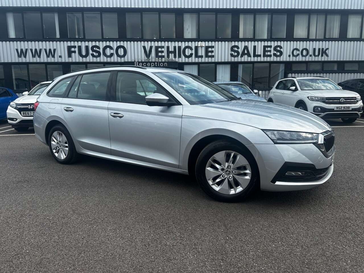 A 2021 SKODA OCTAVIA 1.0 TSI SE Technology Estate 5dr Petrol Manual Euro 6 (s/s) (110 ps) SAT NA A 2021 SKODA OCTAVIA 1.0 TSI SE Technology Estate 5dr Petrol Manual Euro 6 (s/s) (110 ps) SAT NA