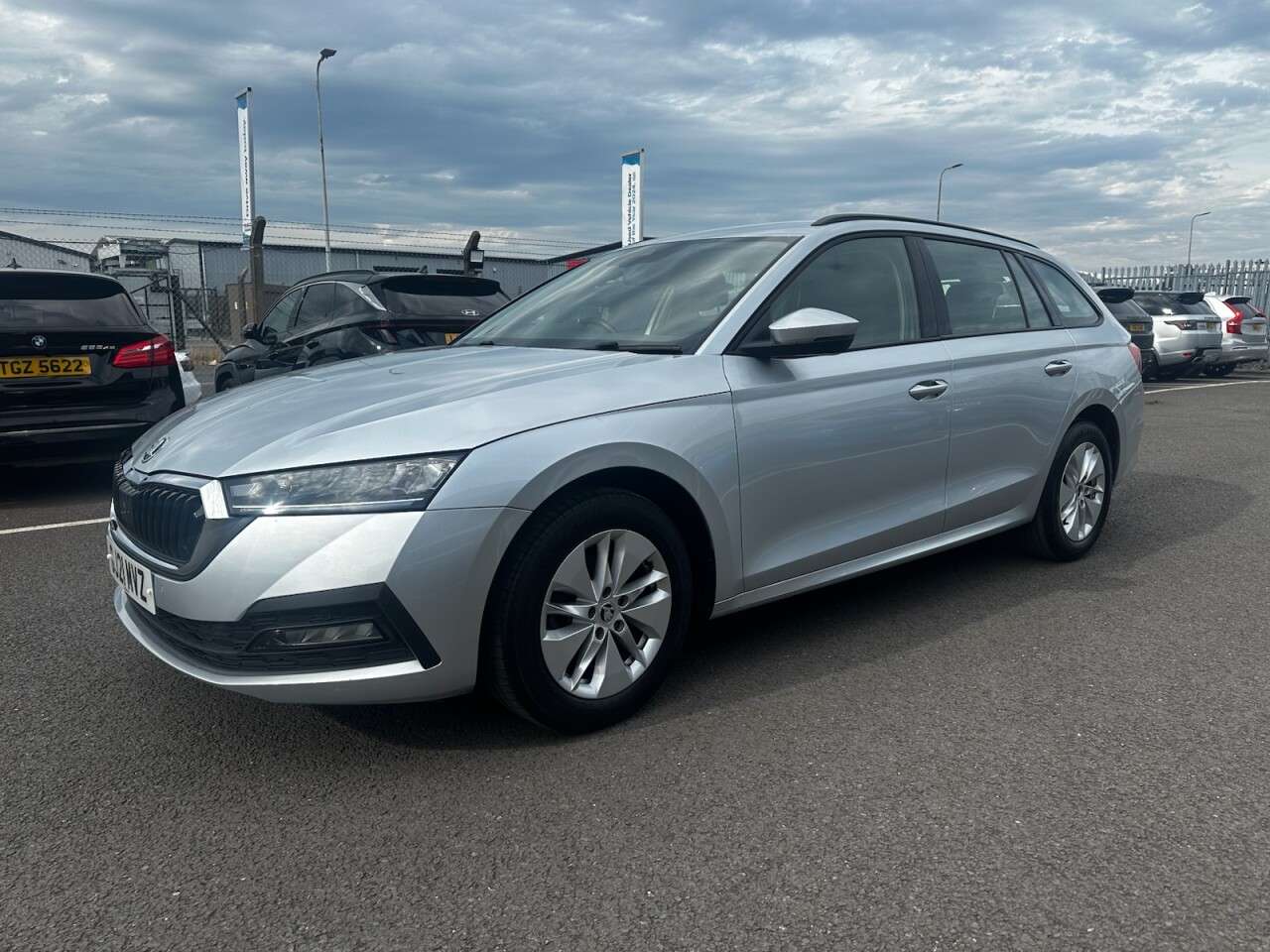 A 2021 SKODA OCTAVIA 1.0 TSI SE Technology Estate 5dr Petrol Manual Euro 6 (s/s) (110 ps) SAT NA A 2021 SKODA OCTAVIA 1.0 TSI SE Technology Estate 5dr Petrol Manual Euro 6 (s/s) (110 ps) SAT NA