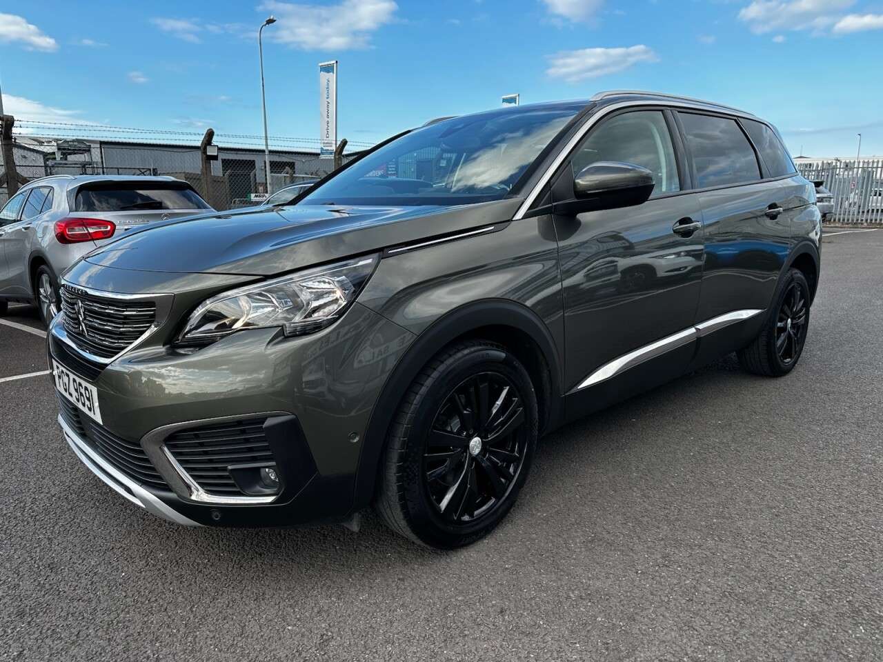 2018 PEUGEOT 5008 2018 PEUGEOT 5008
