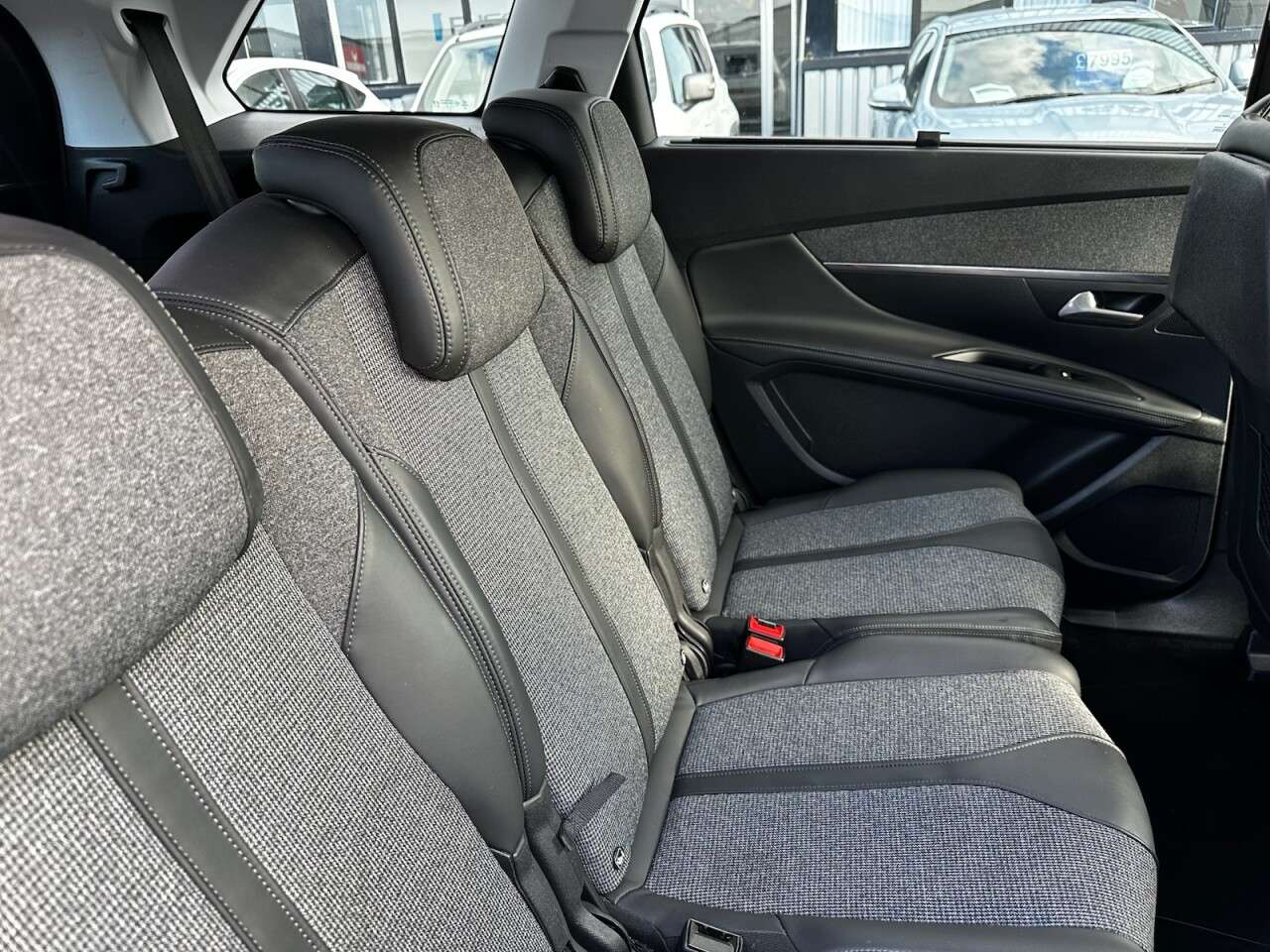 2018 PEUGEOT 5008 2018 PEUGEOT 5008