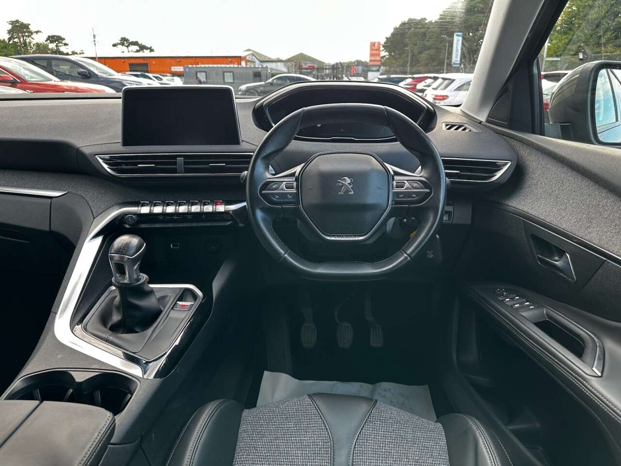 2018 PEUGEOT 5008 2018 PEUGEOT 5008
