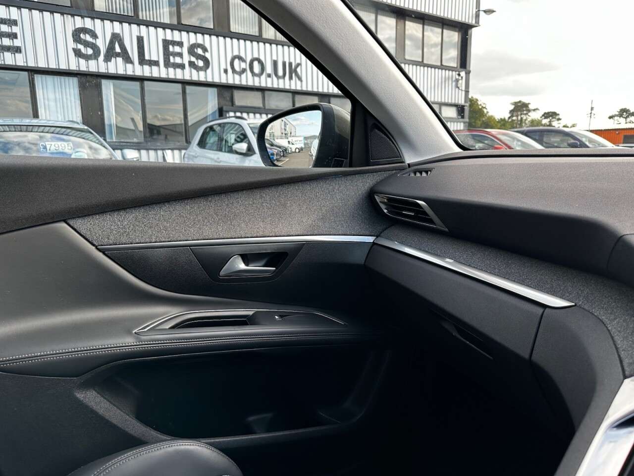 2018 PEUGEOT 5008 2018 PEUGEOT 5008