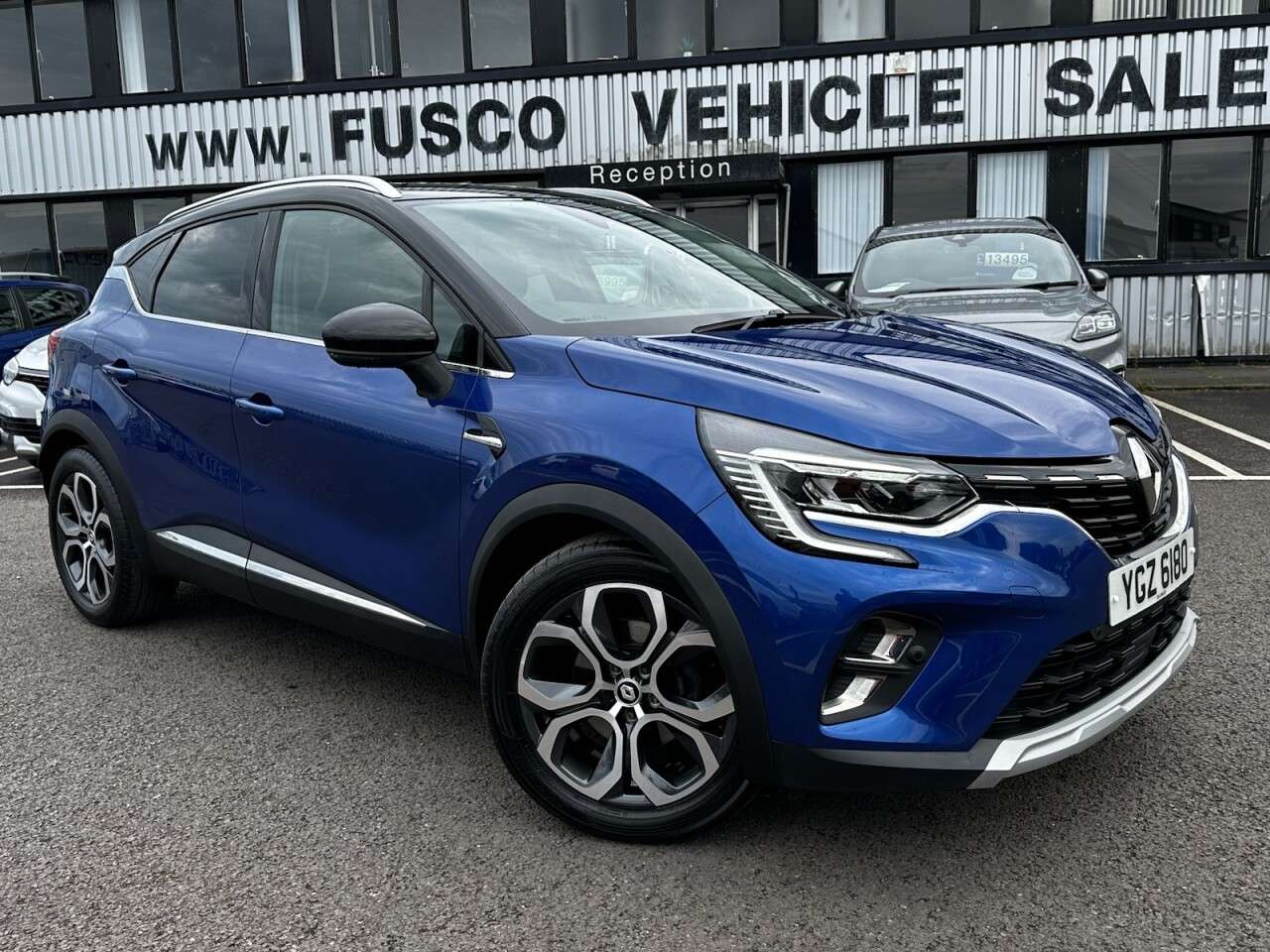 A 2023 RENAULT CAPTUR 1.6 E-TECH techno SUV 5dr Petrol Hybrid Auto Euro 6 (s/s) (145 ps) A 2023 RENAULT CAPTUR 1.6 E-TECH techno SUV 5dr Petrol Hybrid Auto Euro 6 (s/s) (145 ps)