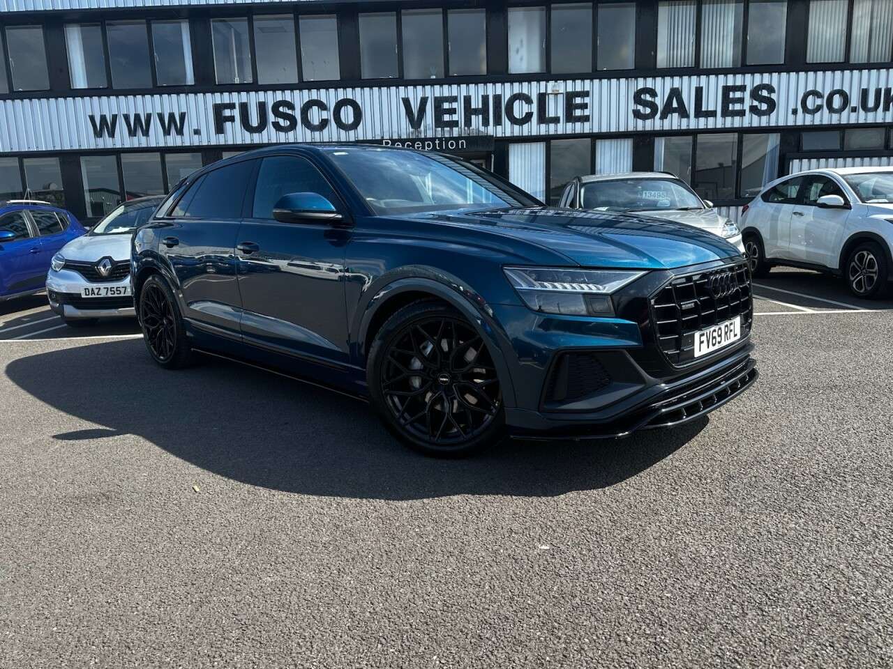 A 2020 AUDI Q8 3.0 TDI V6 50 S line SUV 5dr Diesel Tiptronic quattro Euro 6 (s/s) (286 ps) A 2020 AUDI Q8 3.0 TDI V6 50 S line SUV 5dr Diesel Tiptronic quattro Euro 6 (s/s) (286 ps)