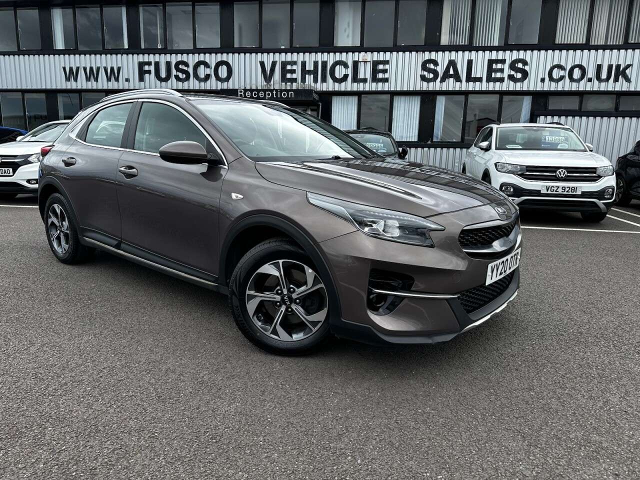A 2020 KIA XCEED 1.0 T-GDi 2 SUV 5dr Petrol Manual Euro 6 (s/s) (118 bhp) REVERSING CAMERA, A 2020 KIA XCEED 1.0 T-GDi 2 SUV 5dr Petrol Manual Euro 6 (s/s) (118 bhp) REVERSING CAMERA,