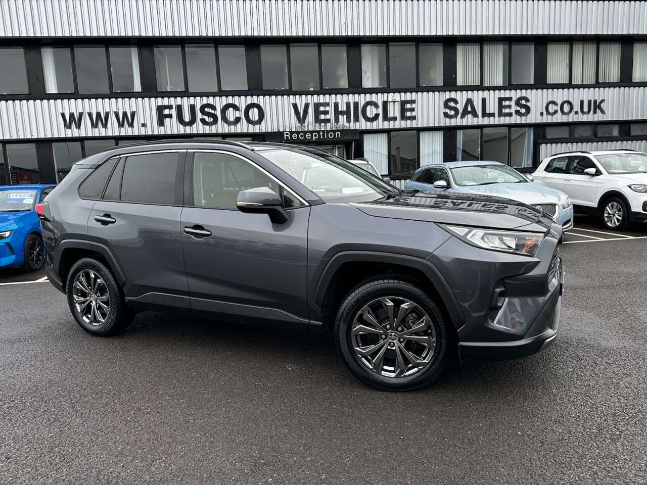 A 2022 TOYOTA RAV4 2.5 VVT-h GPF Design SUV 5dr Petrol Hybrid CVT Euro 6 (s/s) (218 ps) SAT NA A 2022 TOYOTA RAV4 2.5 VVT-h GPF Design SUV 5dr Petrol Hybrid CVT Euro 6 (s/s) (218 ps) SAT NA