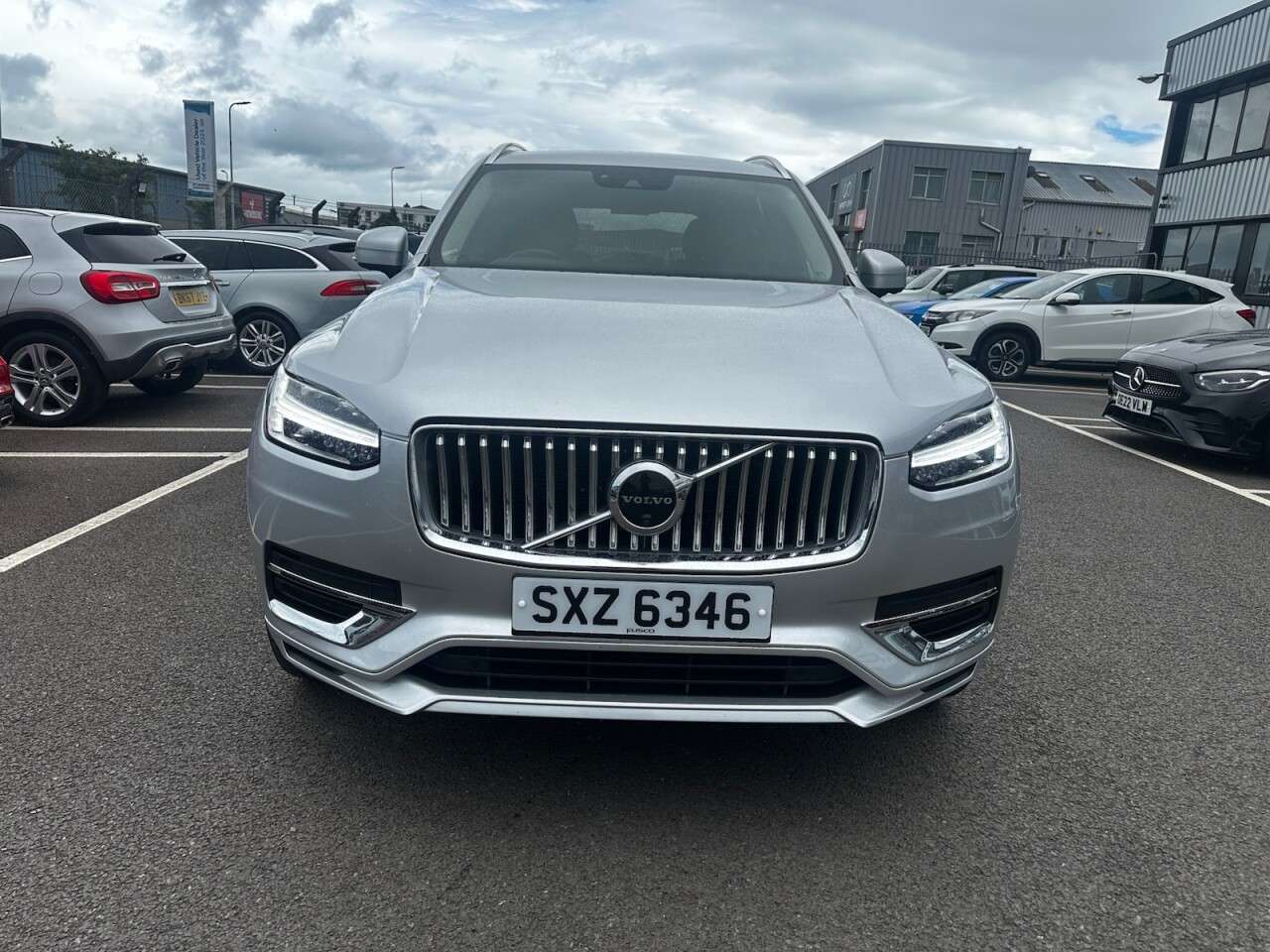 A 2021 VOLVO XC90 2.0 B5 MHEV Inscription SUV 5dr Diesel Hybrid Auto 4WD Euro 6 (s/s) (235 ps A 2021 VOLVO XC90 2.0 B5 MHEV Inscription SUV 5dr Diesel Hybrid Auto 4WD Euro 6 (s/s) (235 ps