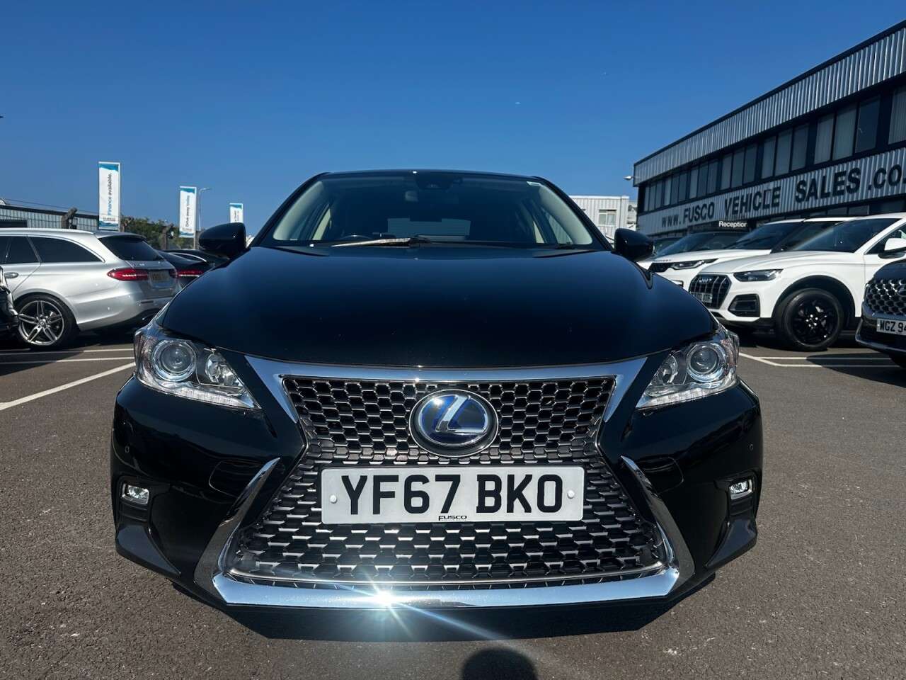 A 2017 LEXUS CT 1.8 200h Luxury Hatchback 5dr Petrol Hybrid CVT Euro 6 (s/s) (136 ps) A 2017 LEXUS CT 1.8 200h Luxury Hatchback 5dr Petrol Hybrid CVT Euro 6 (s/s) (136 ps)