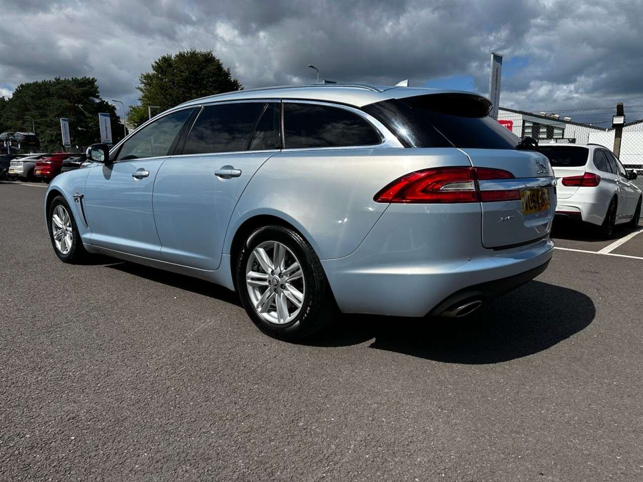 A 2014 JAGUAR XF 3.0d V6 Luxury Sportbrake 5dr Diesel Auto Euro 5 (s/s) (240 ps) LEATHER INT A 2014 JAGUAR XF 3.0d V6 Luxury Sportbrake 5dr Diesel Auto Euro 5 (s/s) (240 ps) LEATHER INT
