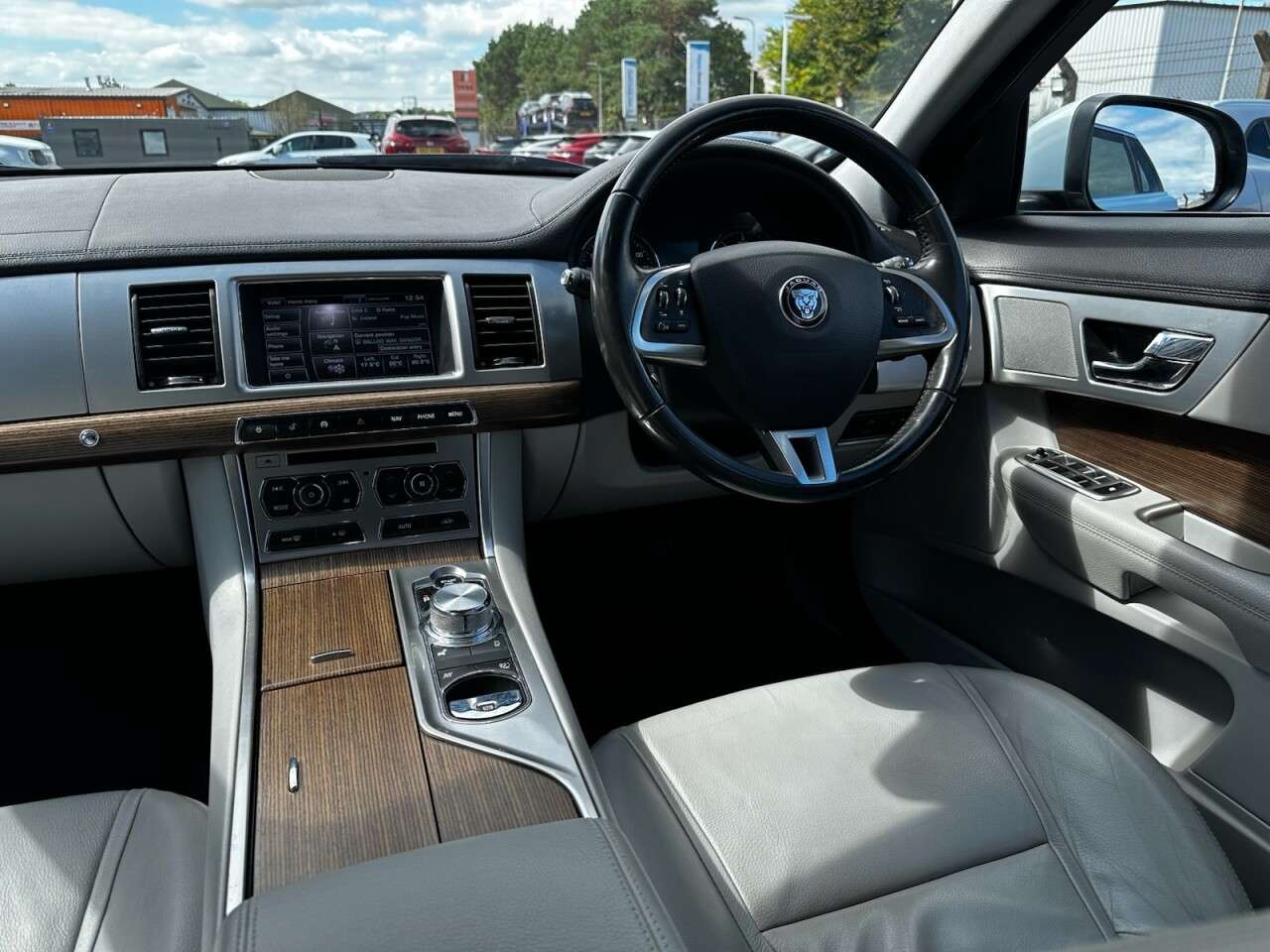 2014 JAGUAR XF 2014 JAGUAR XF