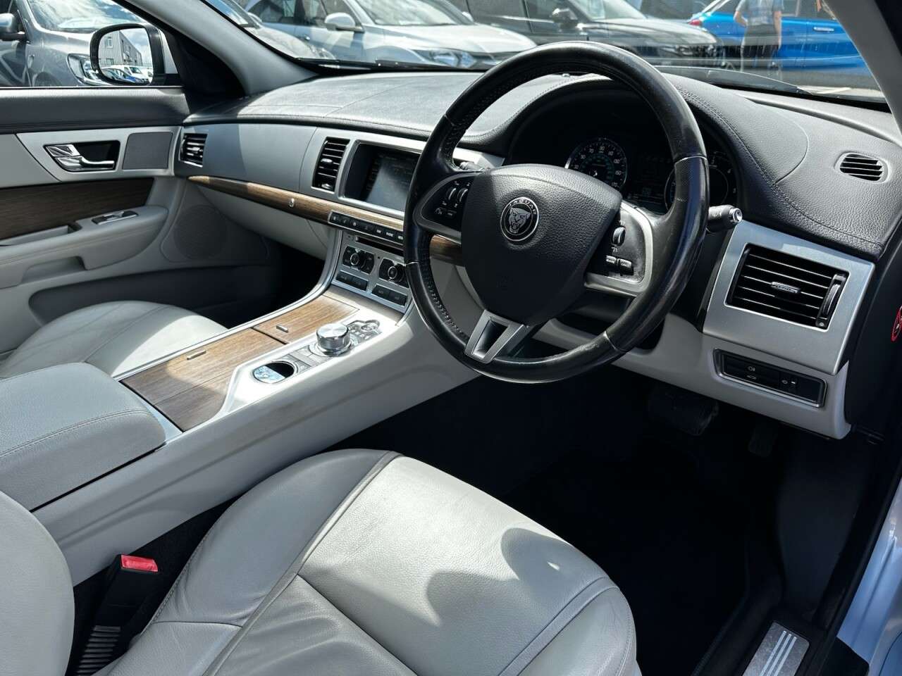 2014 JAGUAR XF 2014 JAGUAR XF