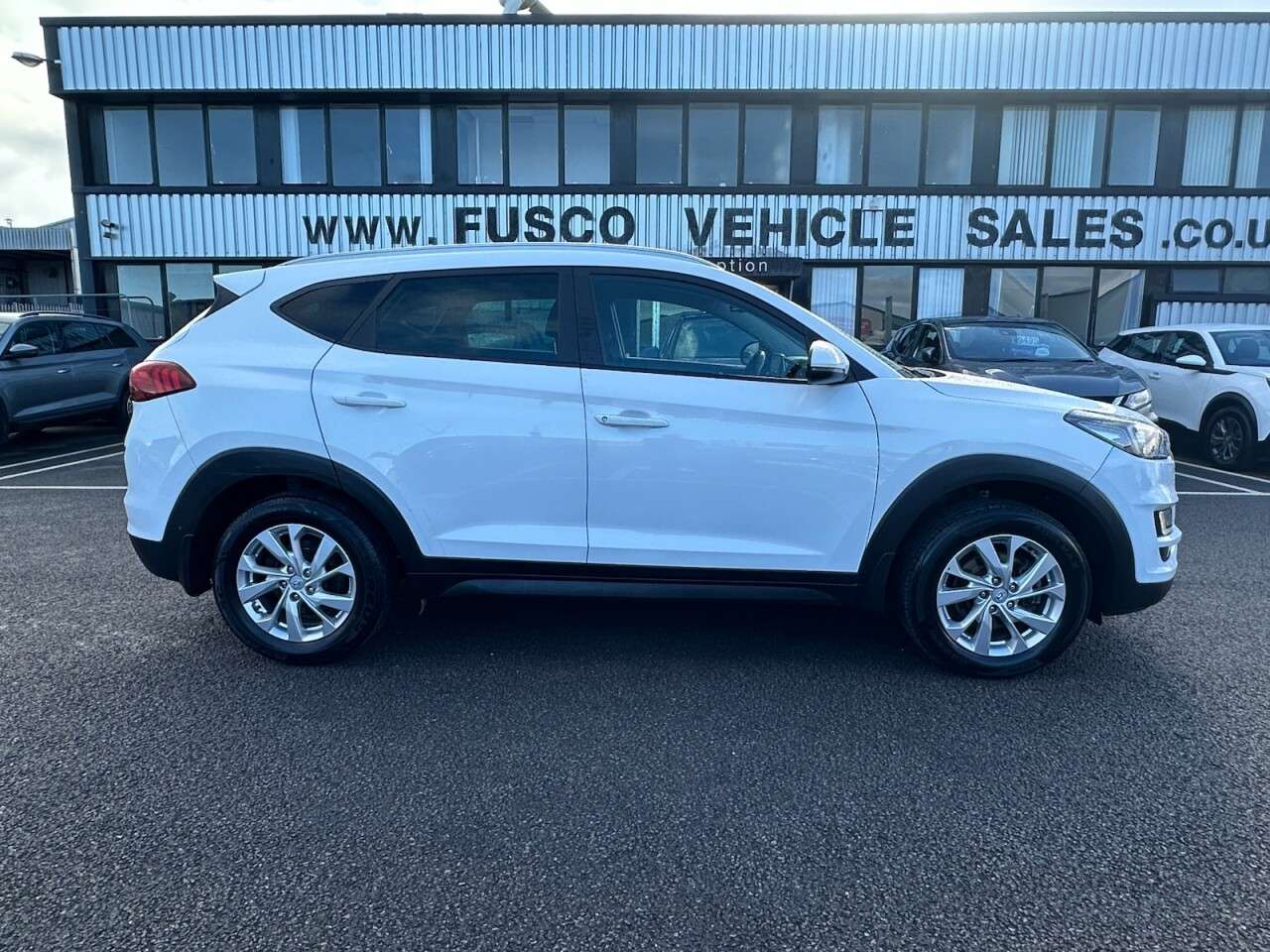A 2019 HYUNDAI TUCSON 1.6 GDi SE Nav SUV 5dr Petrol Manual Euro 6 (s/s) (132 ps) SAT NAV, REVERSI A 2019 HYUNDAI TUCSON 1.6 GDi SE Nav SUV 5dr Petrol Manual Euro 6 (s/s) (132 ps) SAT NAV, REVERSI