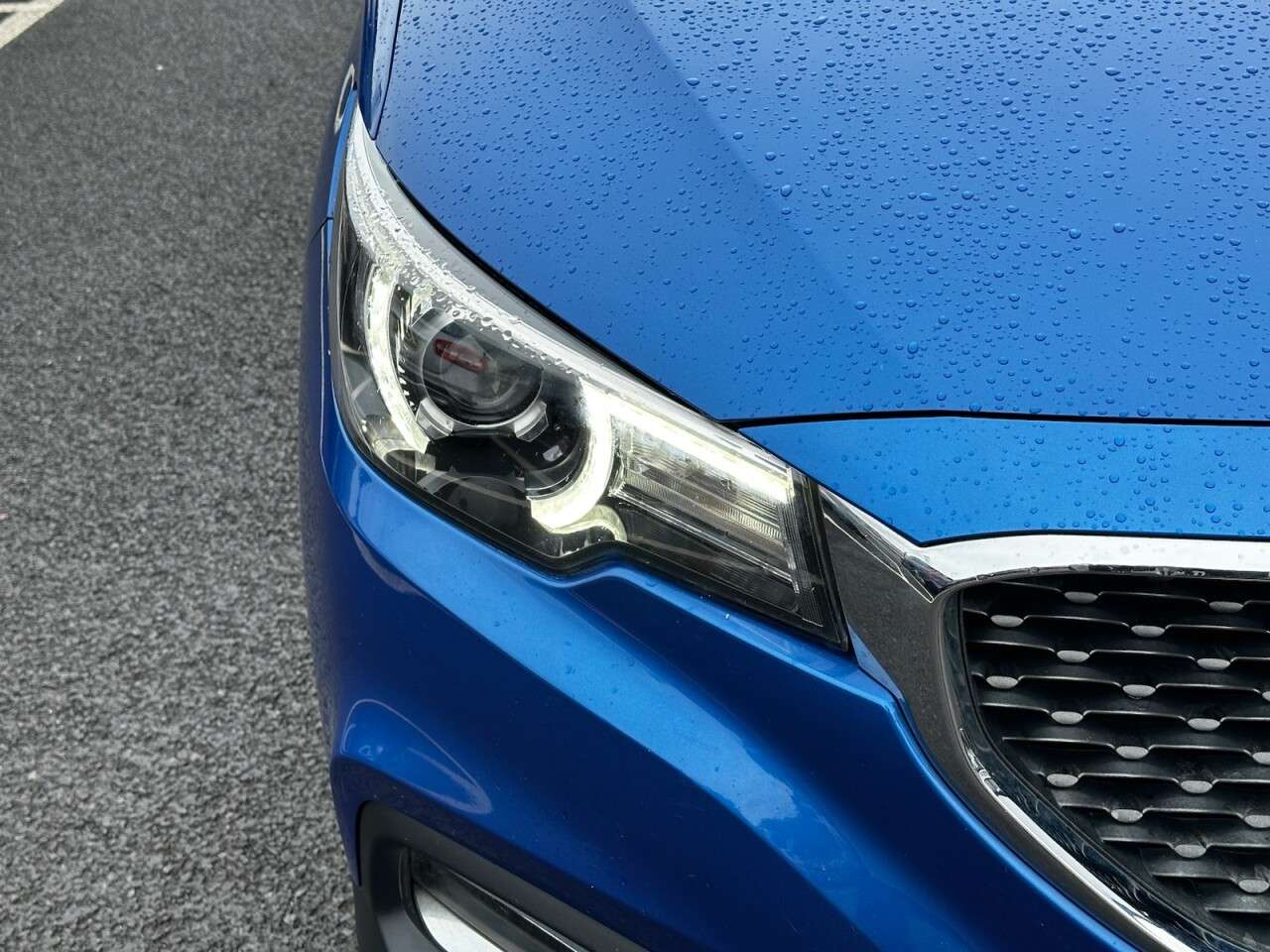 A 2018 MG MG ZS 1.5 VTi-TECH Exclusive SUV 5dr Petrol Manual Euro 6 (s/s) (106 ps) LEATHER A 2018 MG MG ZS 1.5 VTi-TECH Exclusive SUV 5dr Petrol Manual Euro 6 (s/s) (106 ps) LEATHER