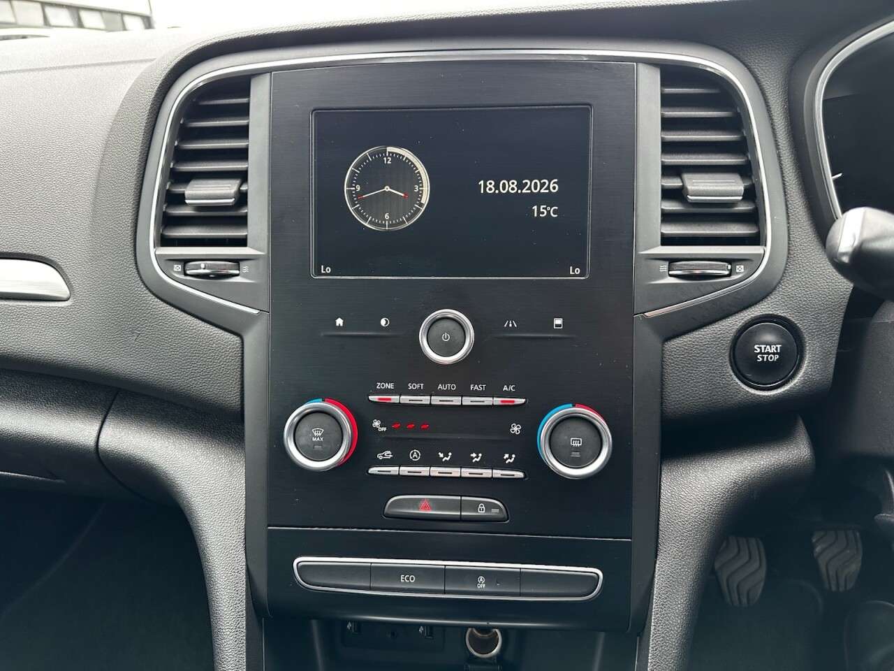 2018 RENAULT MEGANE 2018 RENAULT MEGANE