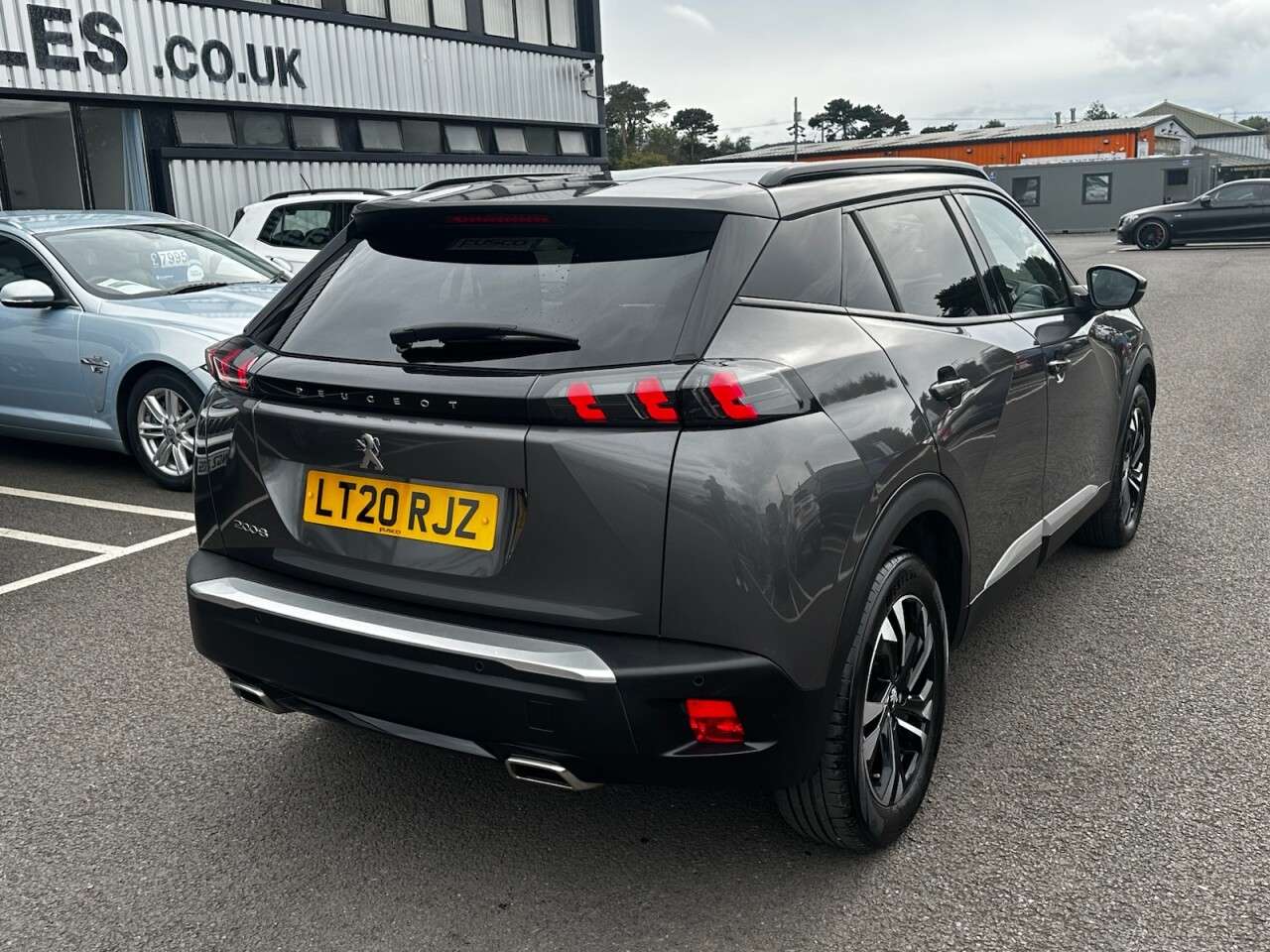 2020 PEUGEOT 2008 2020 PEUGEOT 2008