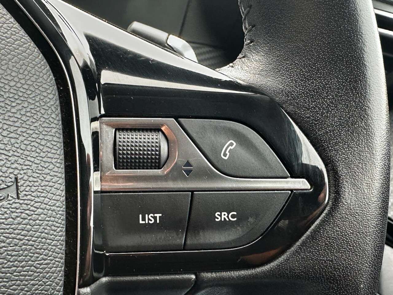 2020 PEUGEOT 2008 2020 PEUGEOT 2008